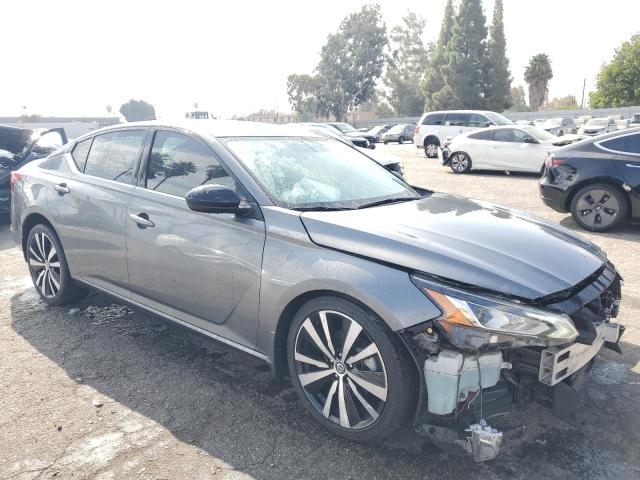 VIN 1N4BL4CV6KC256357 2019 Nissan Altima, SR no.4