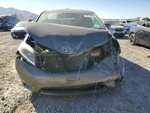 VIN 5TDYZ3DC9HS785450 2017 Toyota Sienna, Xle no.5