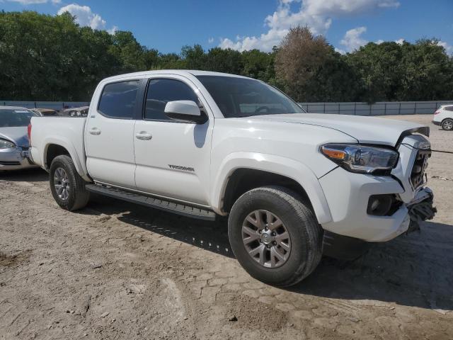 VIN 5TFAZ5CN4HX041815 2017 Toyota Tacoma, Double Cab no.4