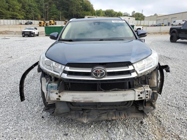 VIN 5TDKZRFH0HS523012 2017 Toyota Highlander, SE no.5