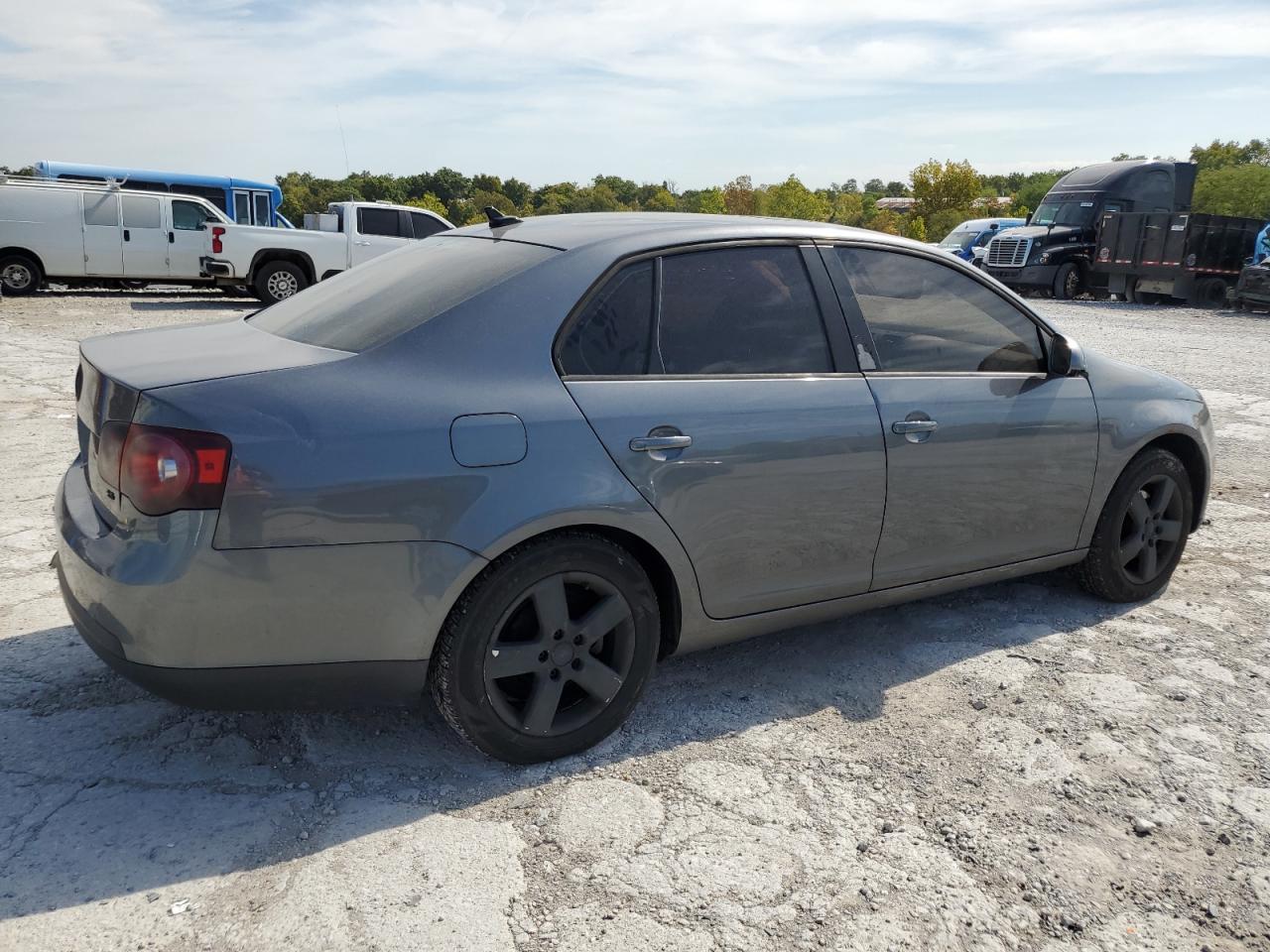 Lot #2897758272 2009 VOLKSWAGEN JETTA SE