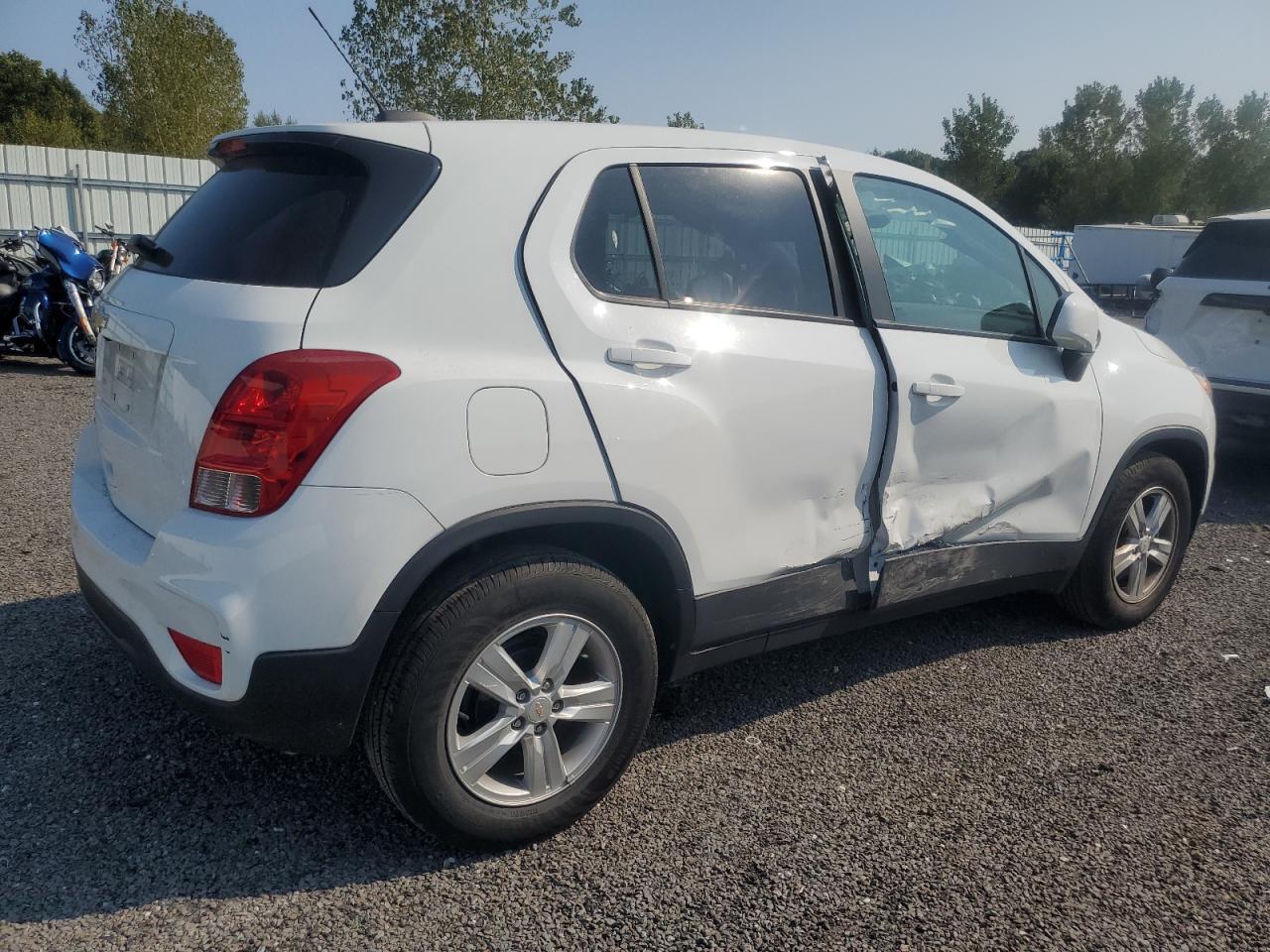 Lot #2926385051 2022 CHEVROLET TRAX LS