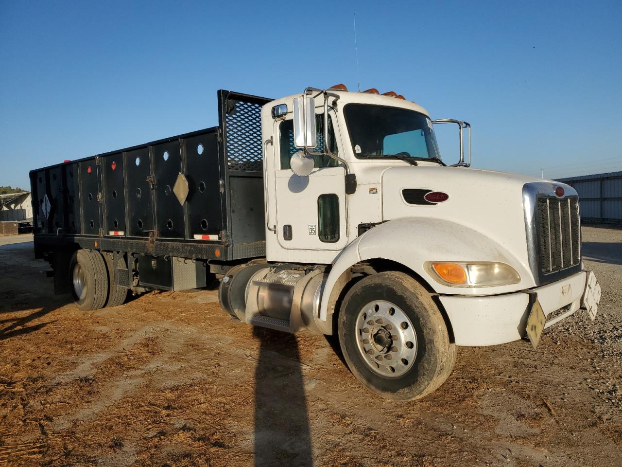 Peterbilt 337 2015 