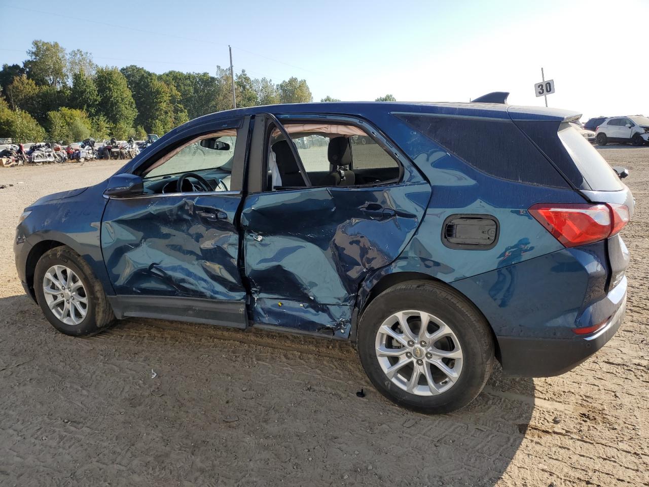 Lot #2991501856 2021 CHEVROLET EQUINOX LT