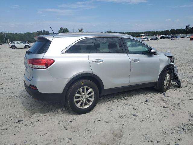 VIN 5XYPG4A33HG236609 2017 KIA Sorento, LX no.3