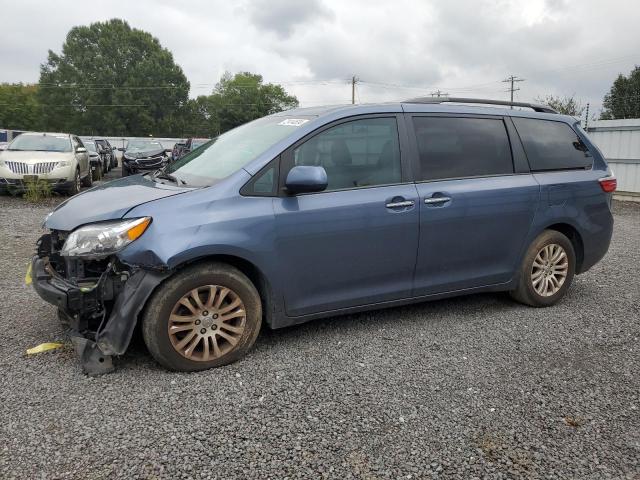 Toyota SIENNA XLE