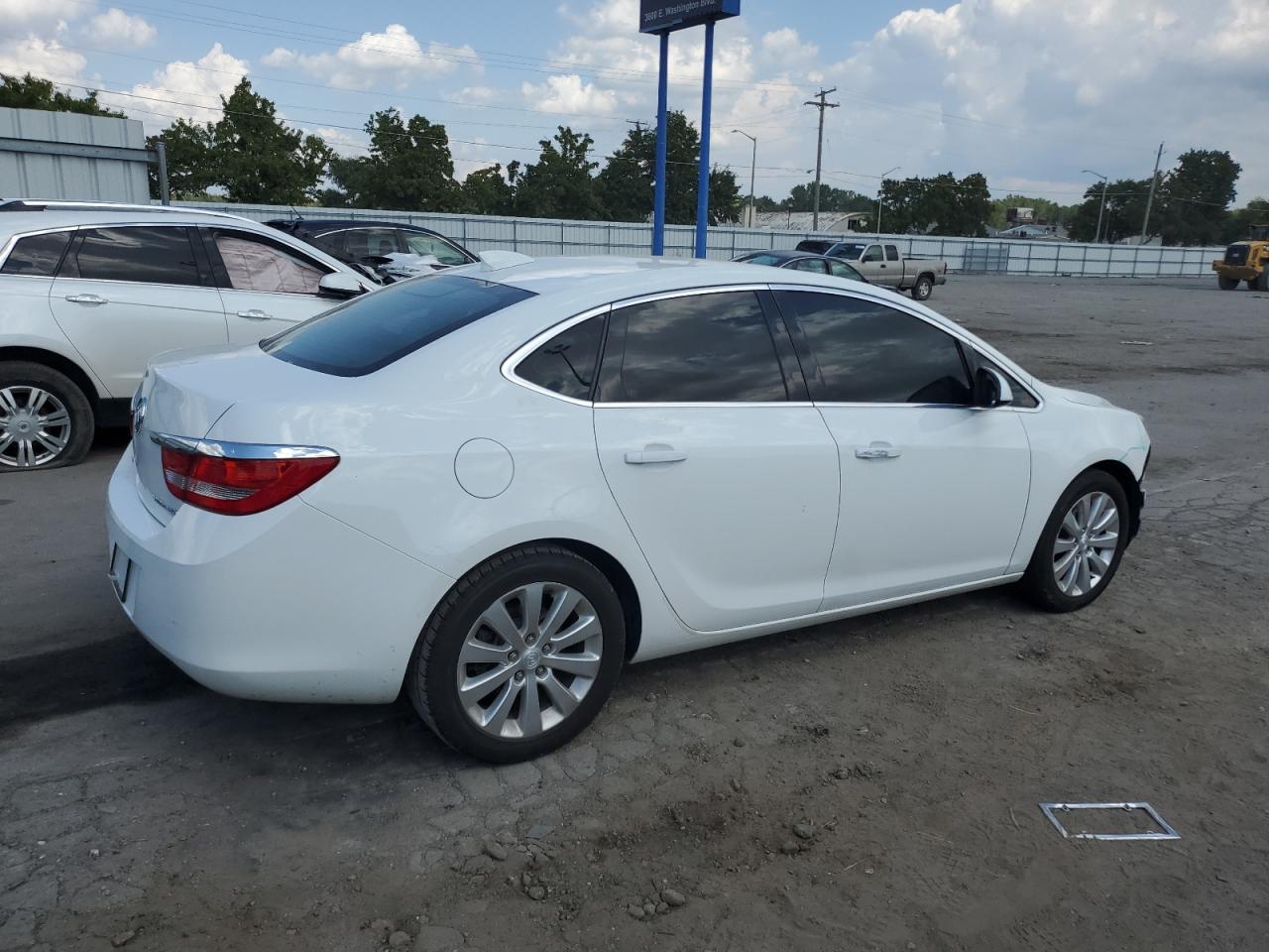 Lot #2943264014 2016 BUICK VERANO