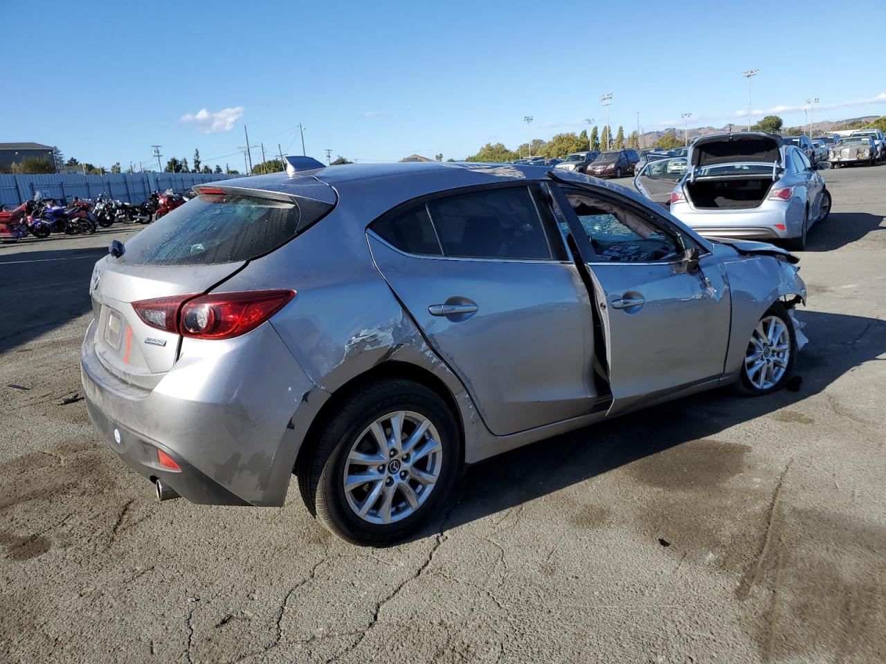 Lot #2991786142 2015 MAZDA 3 GRAND TO