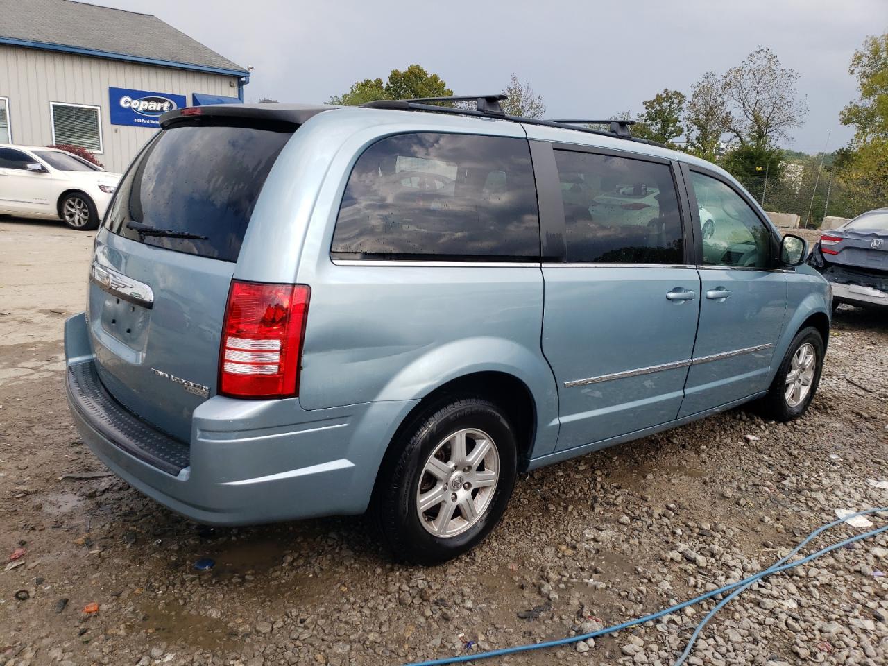 Lot #2860074181 2010 CHRYSLER TOWN & COU