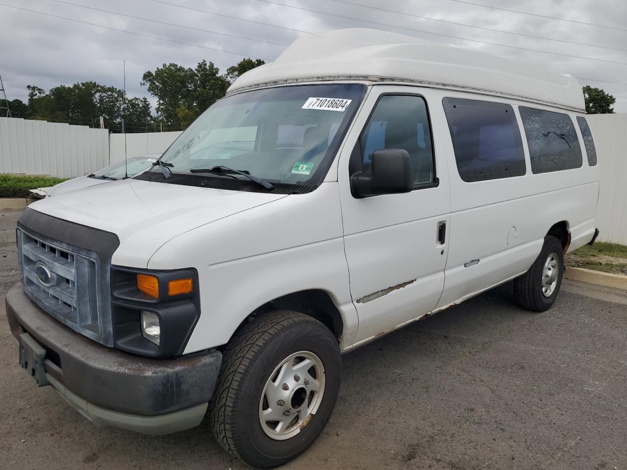 Ford E-350 2010 Econoline