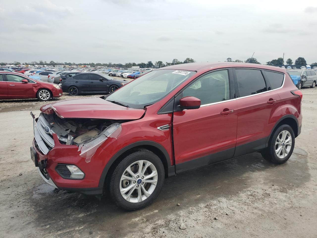 FORD ESCAPE SE 2019 red  gas 1FMCU9GD9KUB46998 photo #1