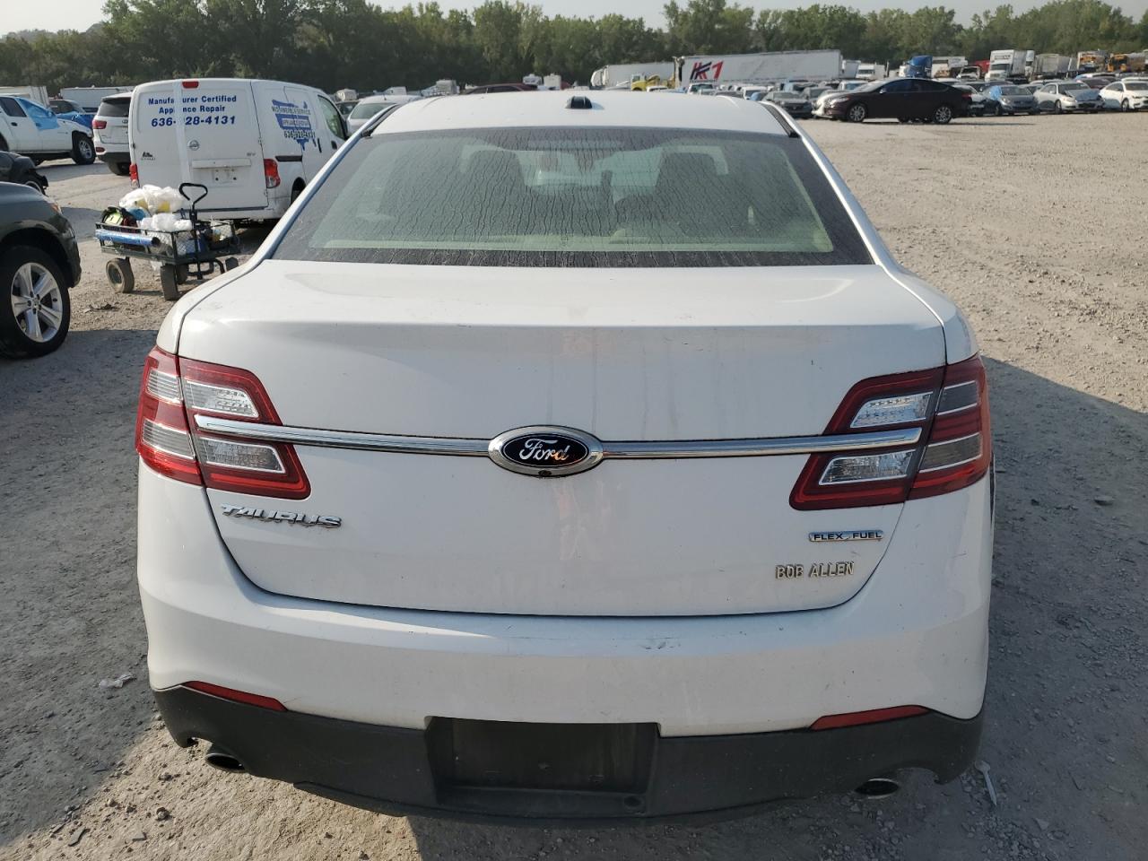 Lot #2941046762 2016 FORD TAURUS SE