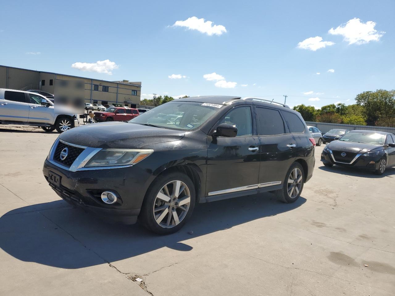  Salvage Nissan Pathfinder