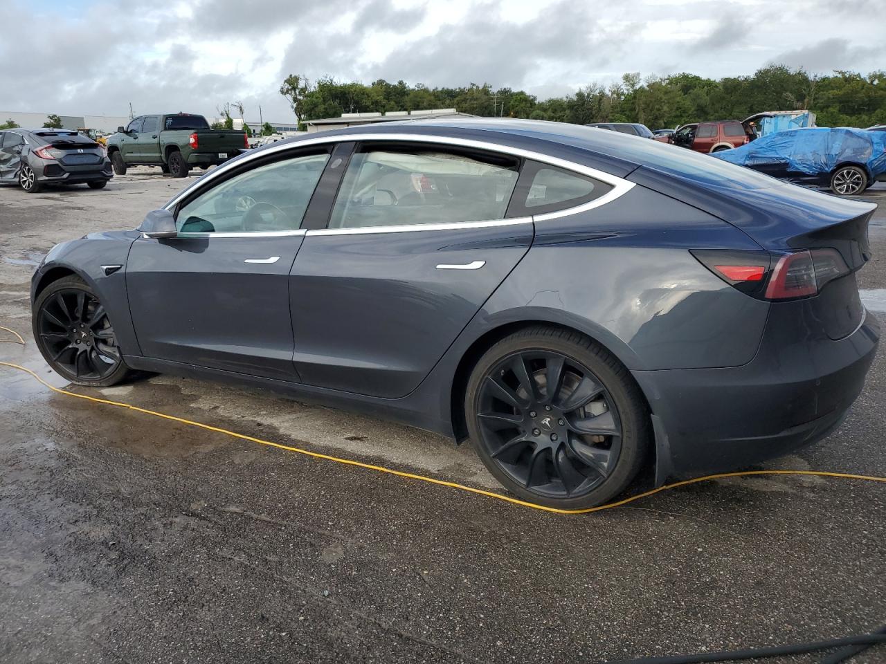 Lot #3024650567 2018 TESLA MODEL 3