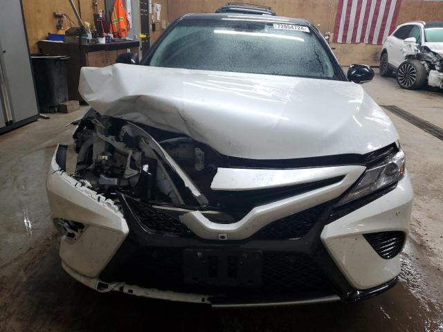 VIN 4T1BZ1HK9JU015077 2018 Toyota Camry, Xse no.5