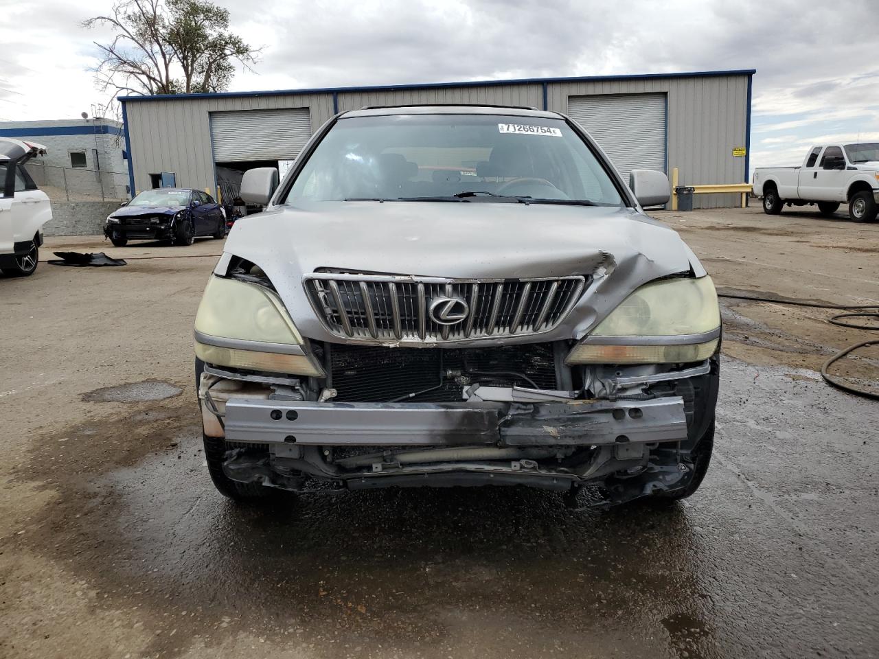 Lot #2860430012 2002 LEXUS RX 300