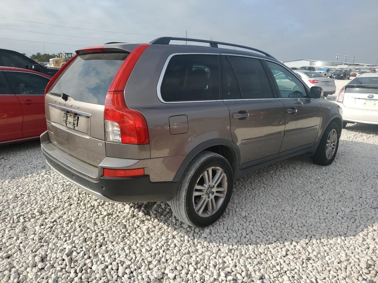 Lot #2931365925 2010 VOLVO XC90 3.2