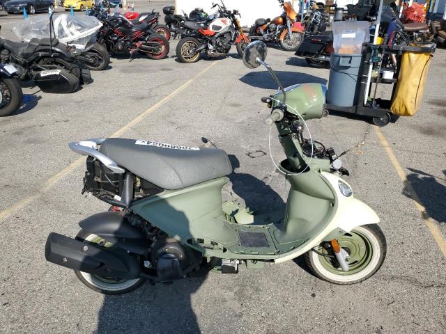 GENUINE SCOOTER CO. SCOOTER 2008 green  gas RFVPAC60181001626 photo #1