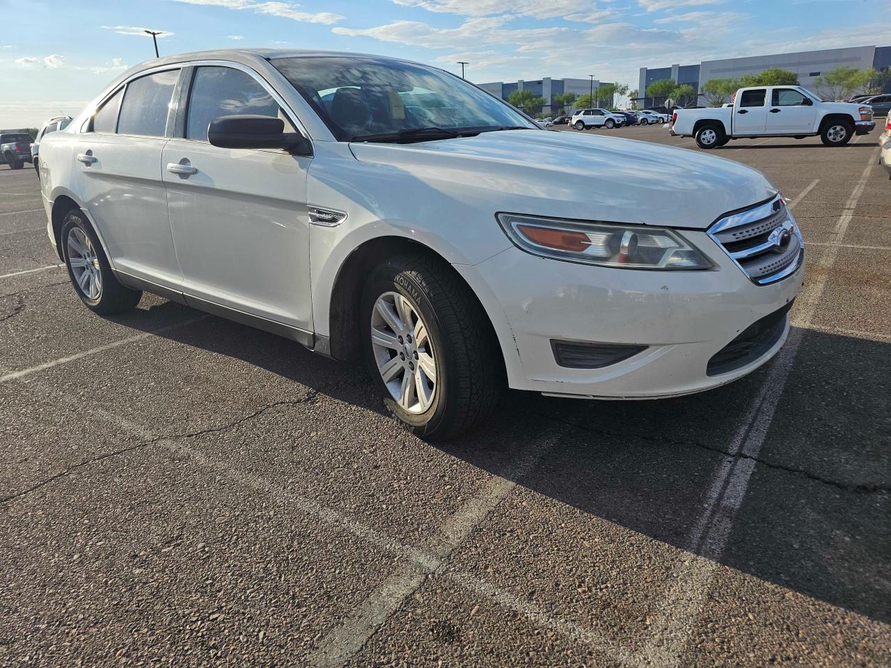 Lot #2825531390 2010 FORD TAURUS SE