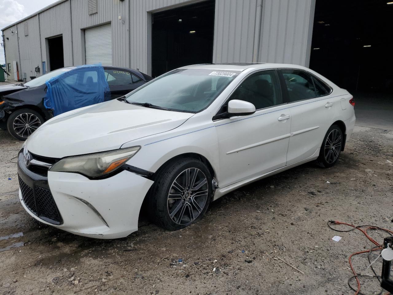 2016 Toyota CAMRY, LE