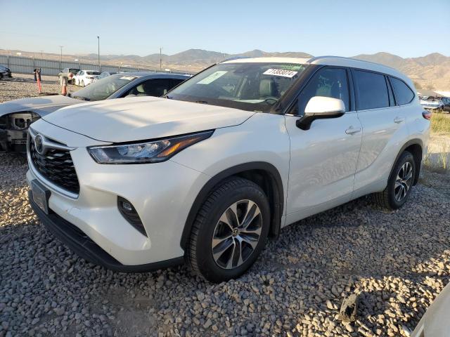 2020 TOYOTA HIGHLANDER XLE 2020