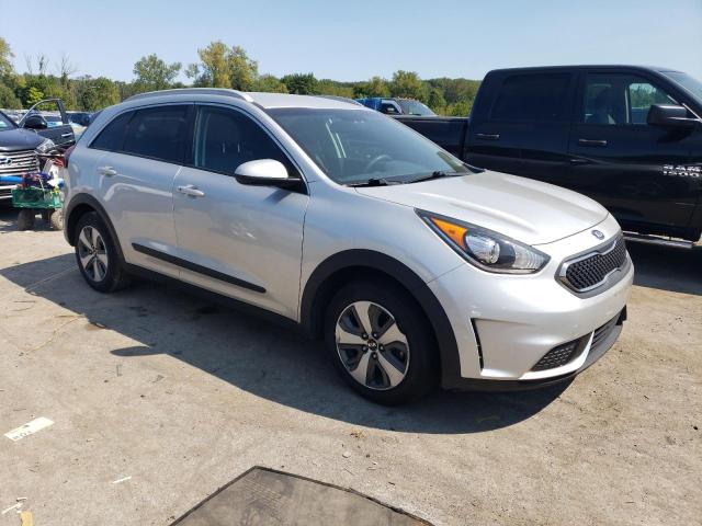 VIN KNDCB3LC1J5125561 2018 KIA Niro, FE no.4