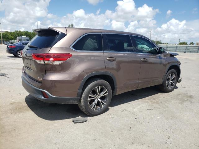 VIN 5TDZARFH0JS041541 2018 Toyota Highlander, LE no.3