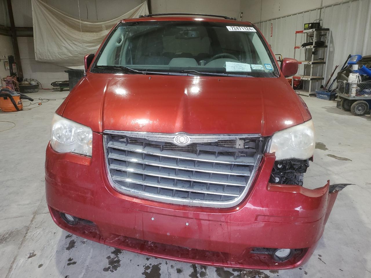 Lot #3005591291 2010 CHRYSLER TOWN & COU