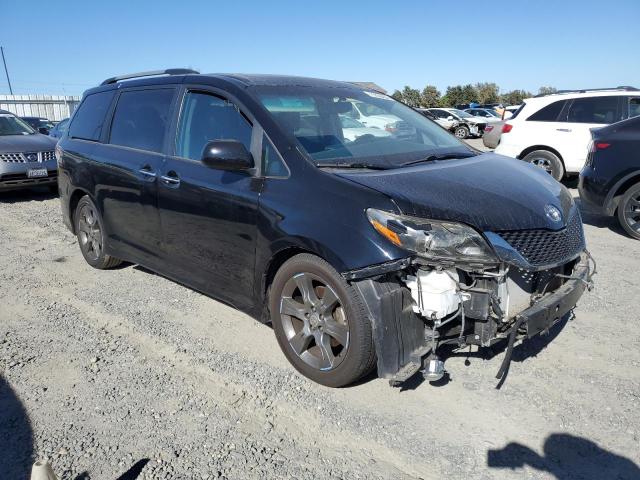 2016 TOYOTA SIENNA SE 5TDXK3DC3GS696374