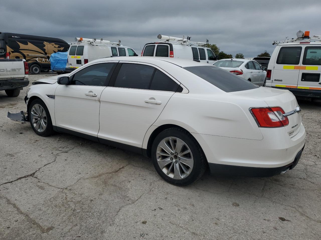 Lot #2930606772 2012 FORD TAURUS LIM