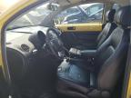 VOLKSWAGEN NEW BEETLE photo