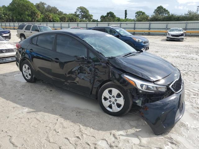 VIN 3KPFL4A78HE139672 2017 KIA Forte, LX no.4