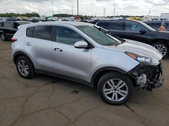 VIN KNDPMCAC2J7314304 2018 KIA Sportage, LX no.4