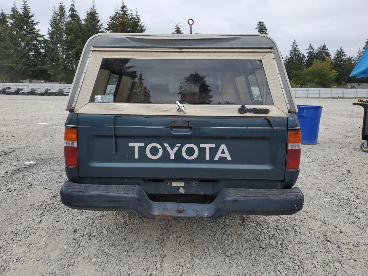 Lot #3036983735 1994 TOYOTA PICKUP 1/2