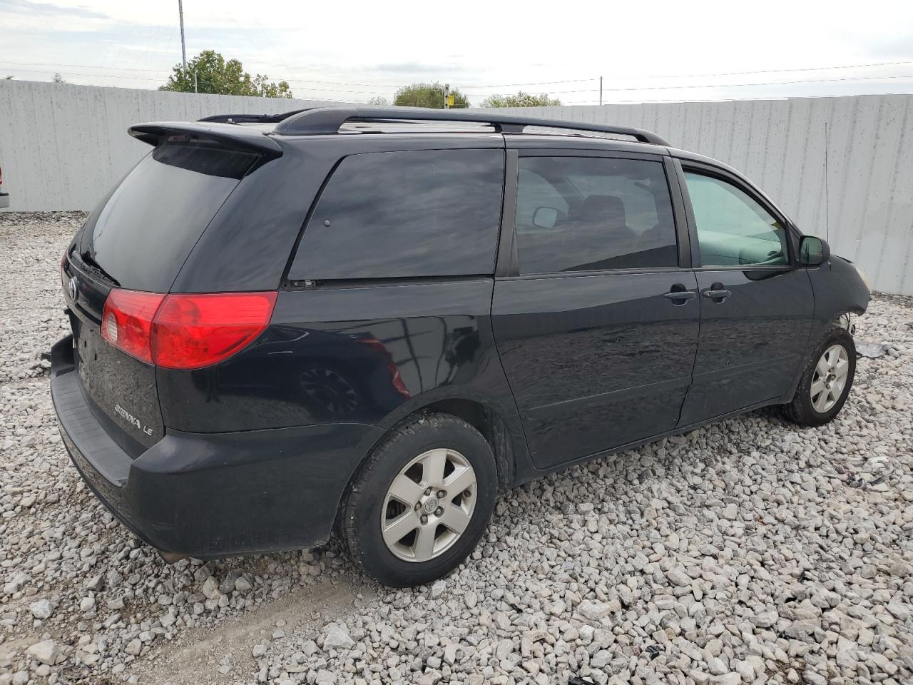 Lot #2895577500 2009 TOYOTA SIENNA CE