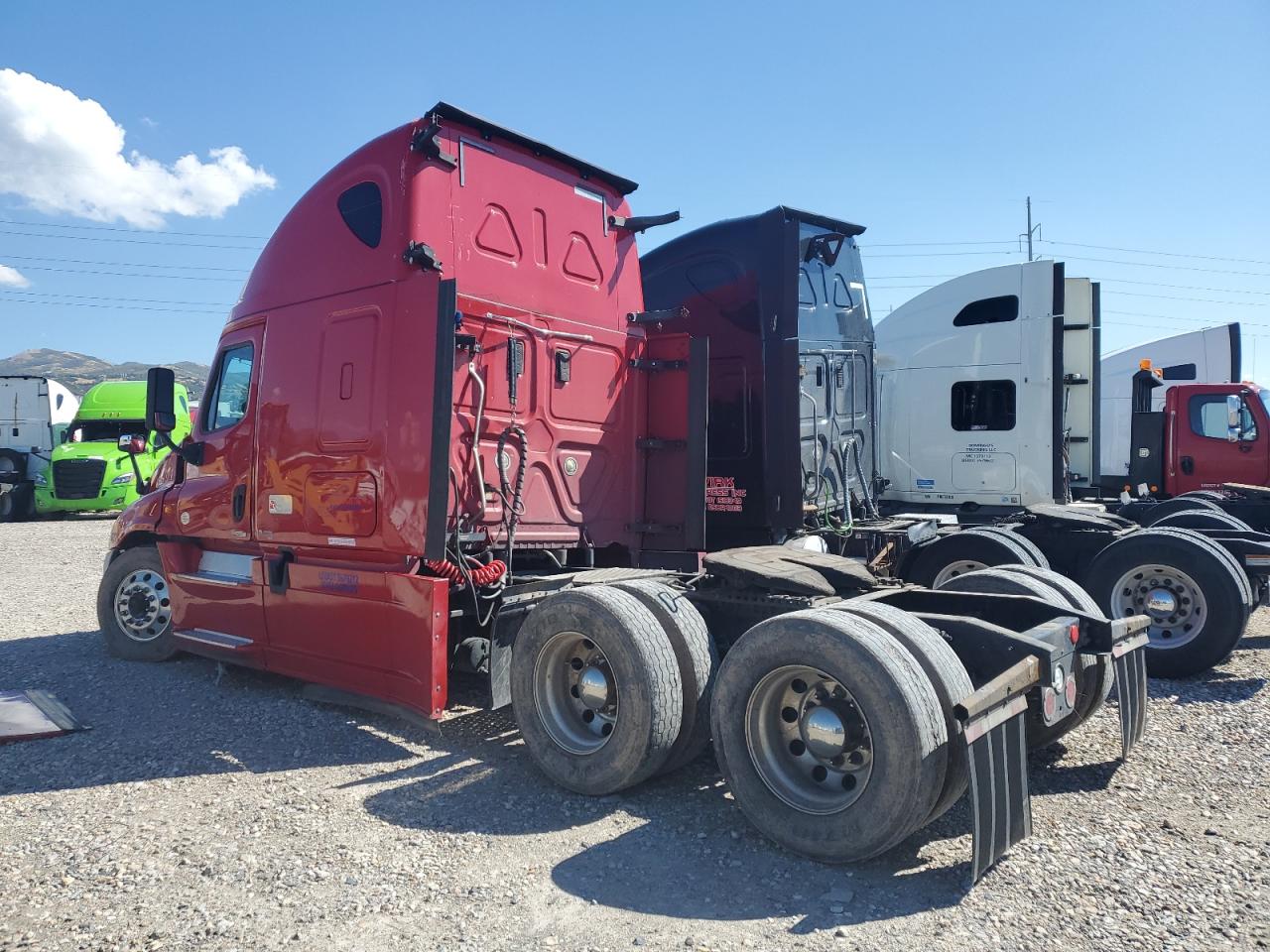 Lot #2905313495 2017 FREIGHTLINER CASCADIA