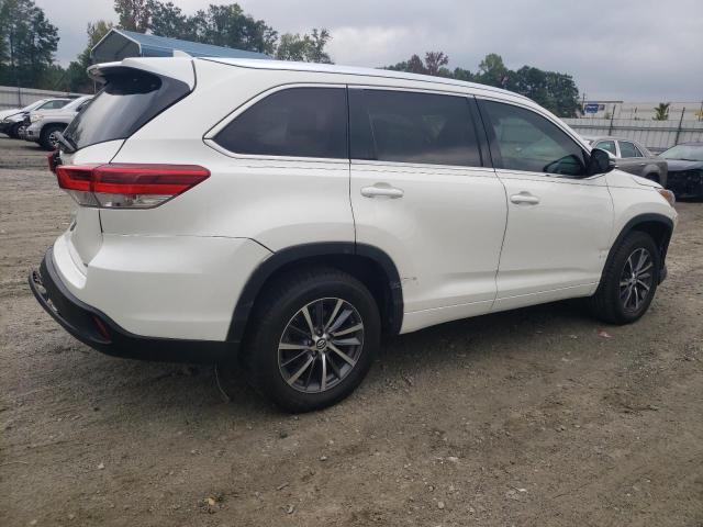 VIN 5TDKZRFH9HS519475 2017 Toyota Highlander, SE no.3