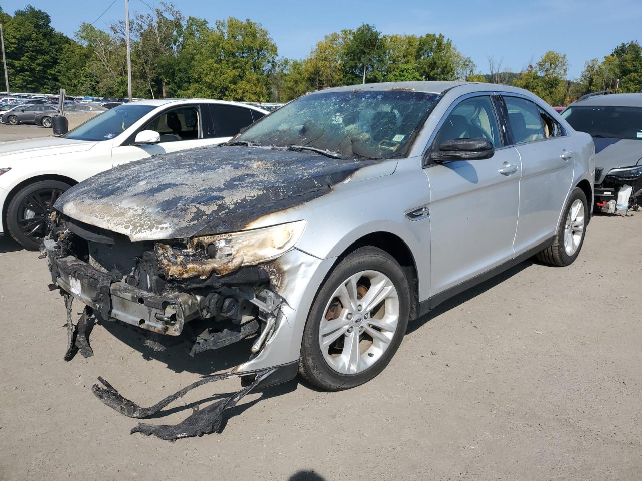 1FAHP2D83JG132694 FORD TAURUS SE 2018