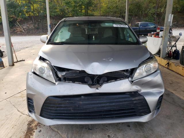 VIN 5TDKZ3DC4JS953829 2018 Toyota Sienna, LE no.5