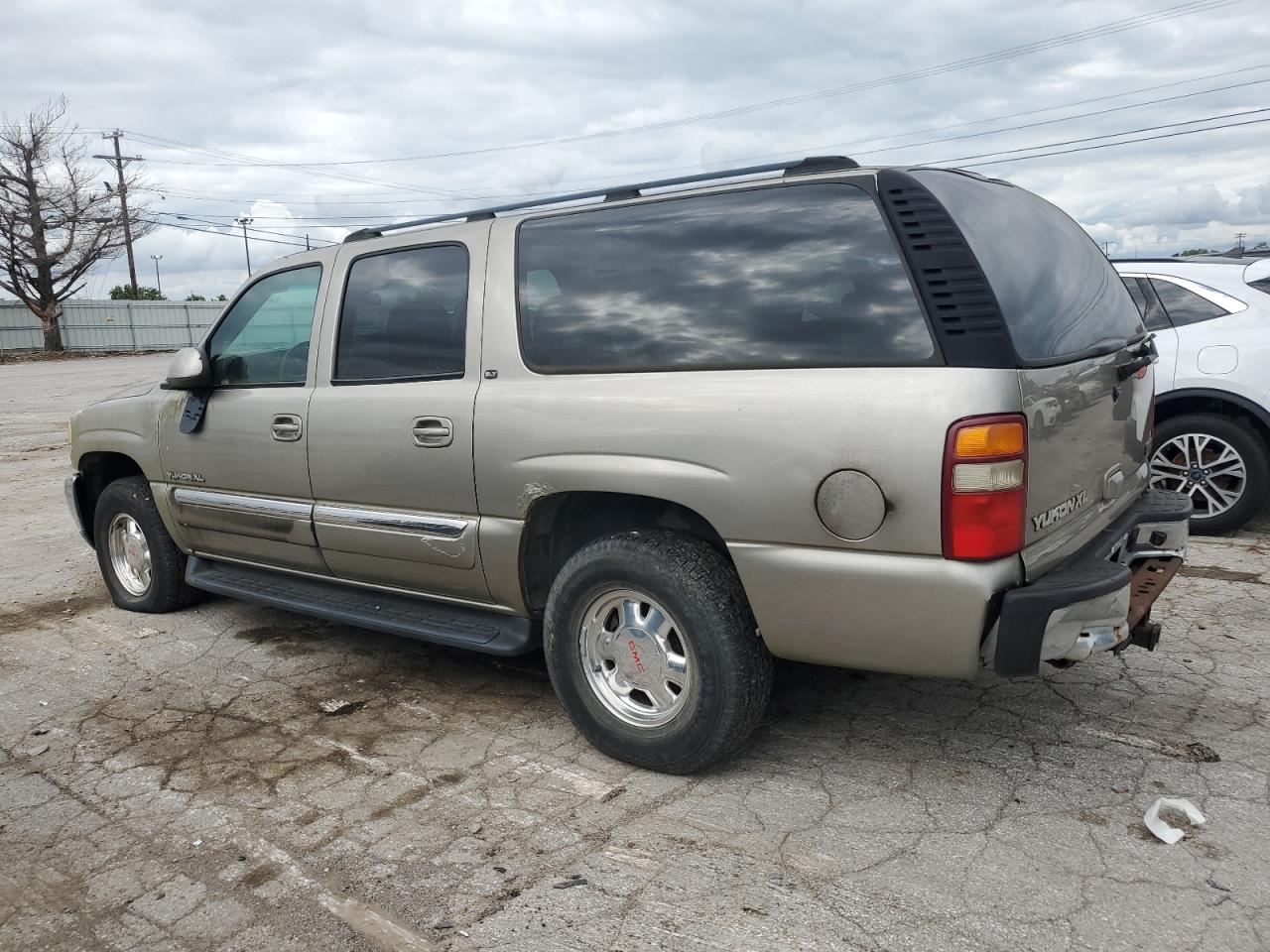 Lot #2956946917 2002 GMC YUKON XL C