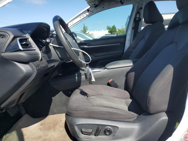 2018 TOYOTA CAMRY L - 4T1B11HK5JU595547