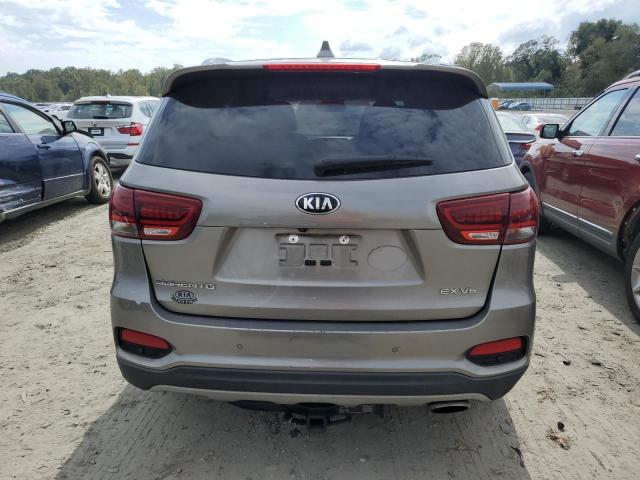 2019 KIA SORENTO EX - 5XYPH4A56KG469213