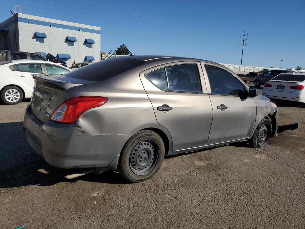 NISSAN VERSA S 2015 gray sedan 4d gas 3N1CN7AP2FL863481 photo #4