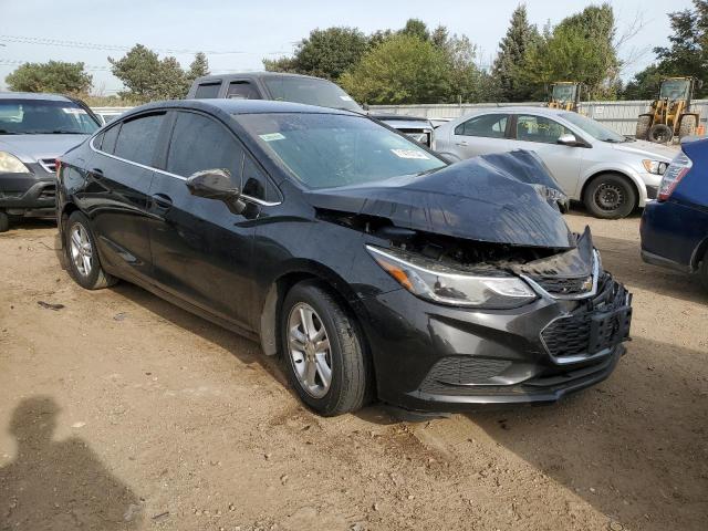 VIN 1G1BE5SM7J7198536 2018 Chevrolet Cruze, LT no.4