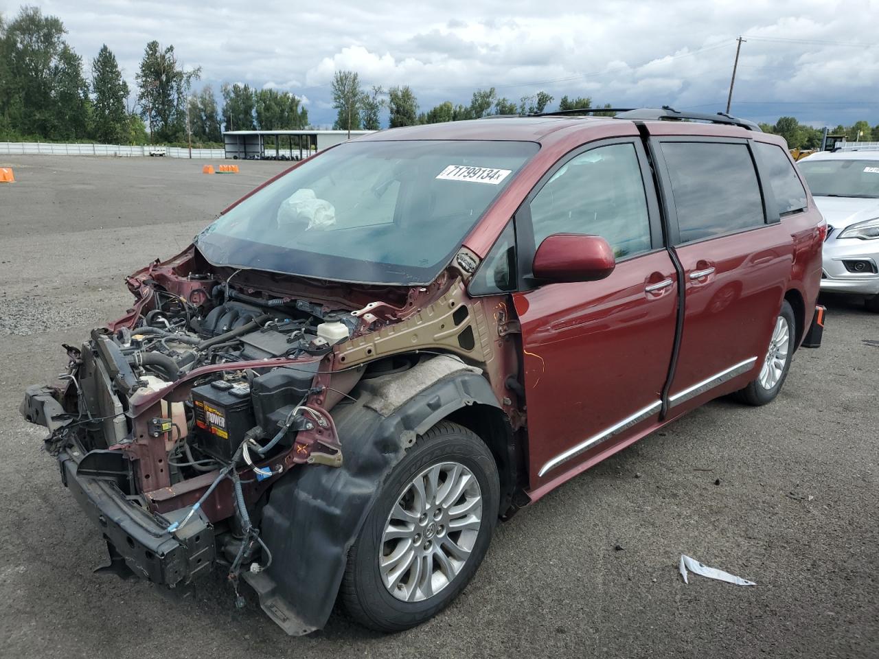 Toyota Sienna 2015 Q grade