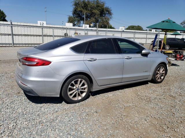 VIN 3FA6P0LU7KR124361 2019 Ford Fusion, SE no.3