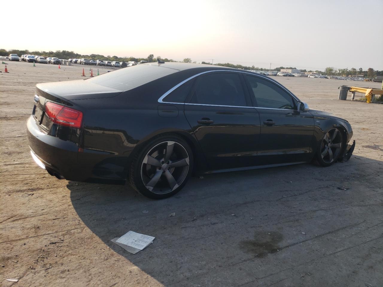 2013 Audi S8, QUATTRO