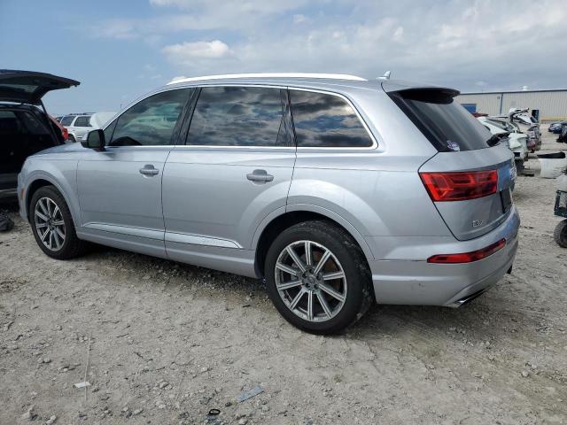 VIN WA1LHAF70JD037201 2018 Audi Q7, Premium Plus no.2