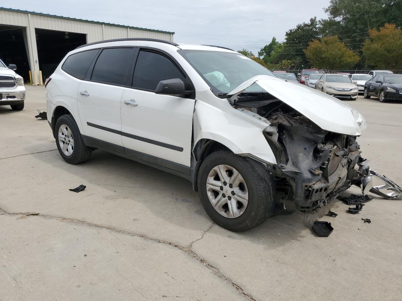 Lot #2890883672 2017 CHEVROLET TRAVERSE L