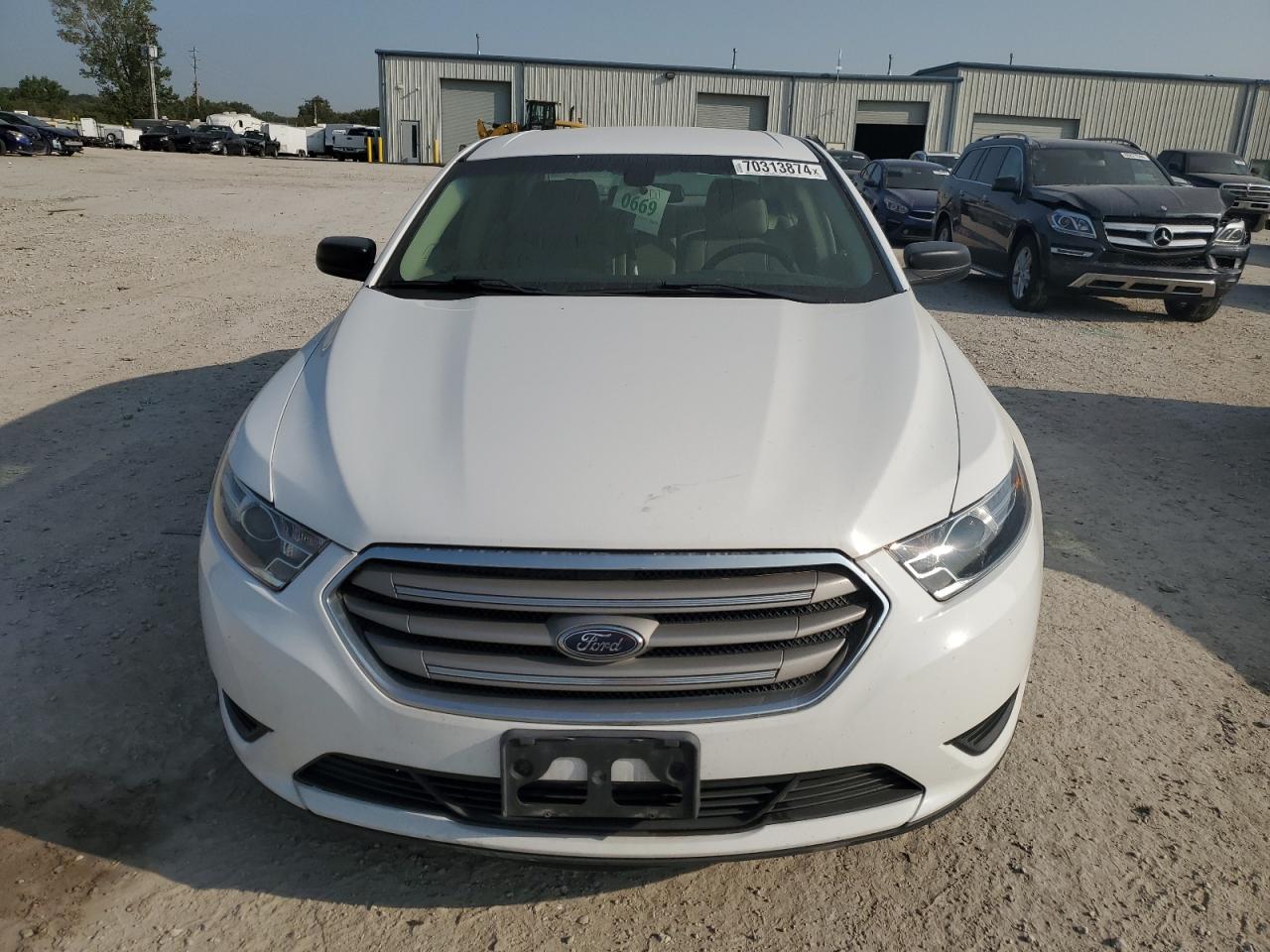 Lot #2941046762 2016 FORD TAURUS SE